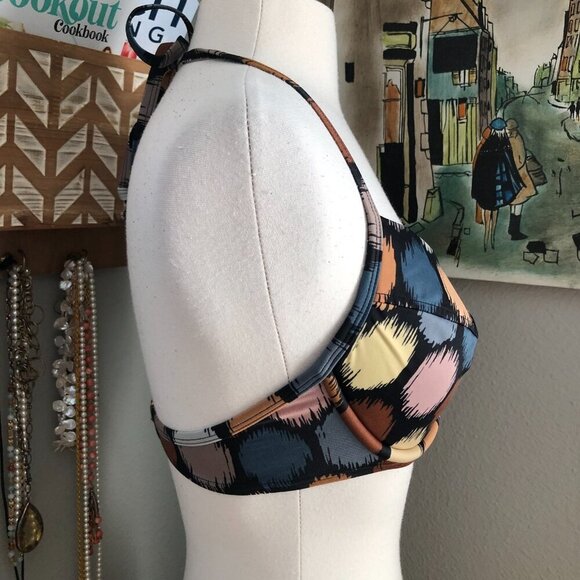 Victoria's Secret Padded Underwire Plunge Swim Halter Bikini Top - 36D NEW - Picture 6 of 8